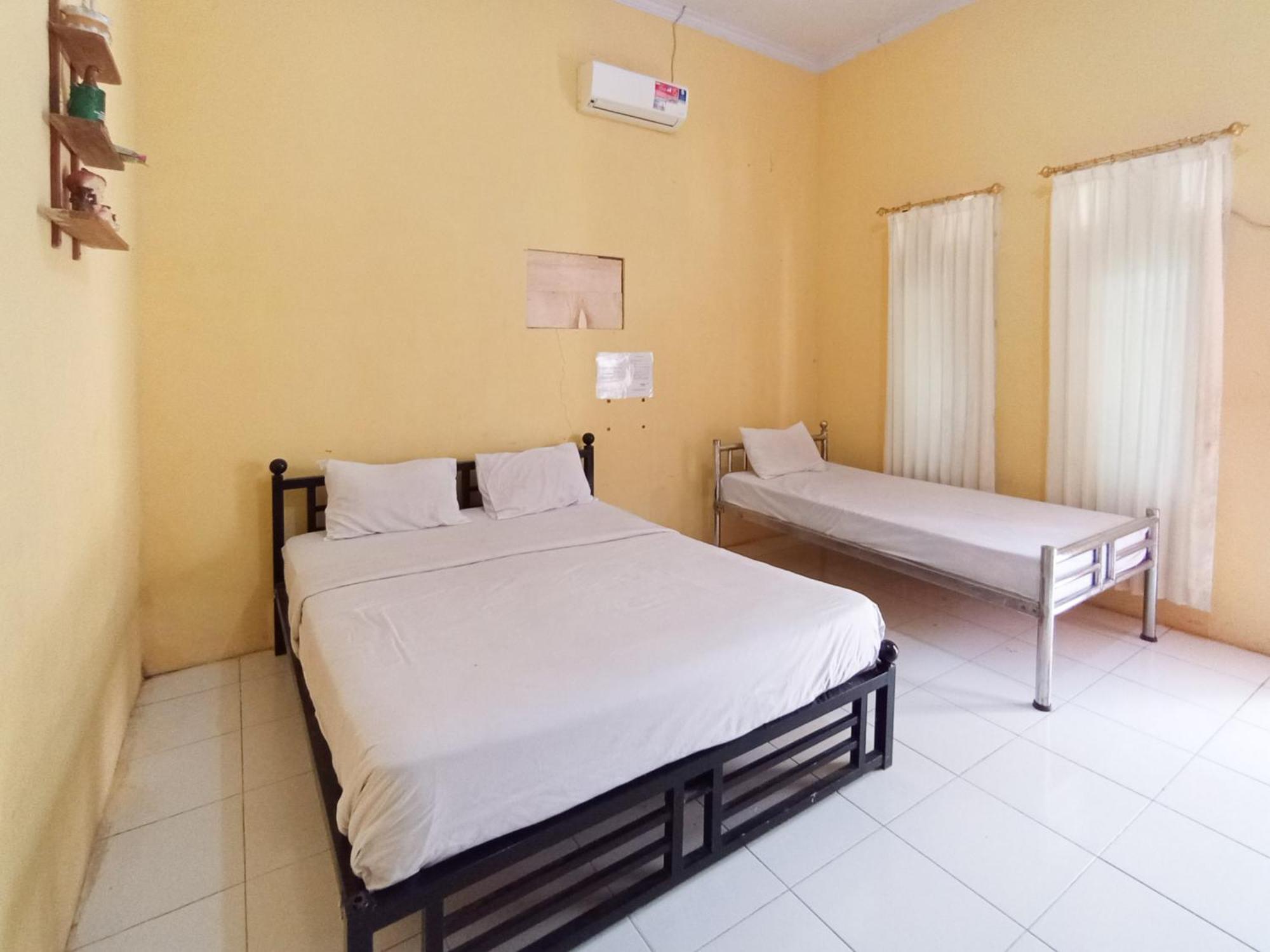 Hotel Reddoorz At El Shaday Banyuwangi Banyuwangi (East Java)